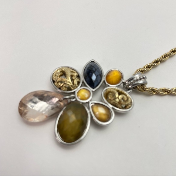 GOLD Tone Spiral Chain 24” with a Silver & Gold Pendant - Picture 13 of 14